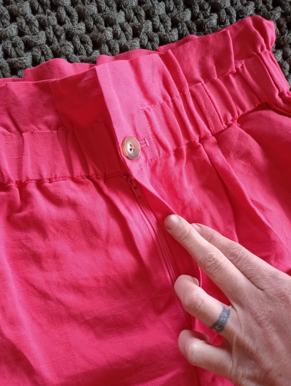 NWOT 7 For All MankindPaperbag Tailored Linen-Blend Short Geranium - Picture 5 of 10